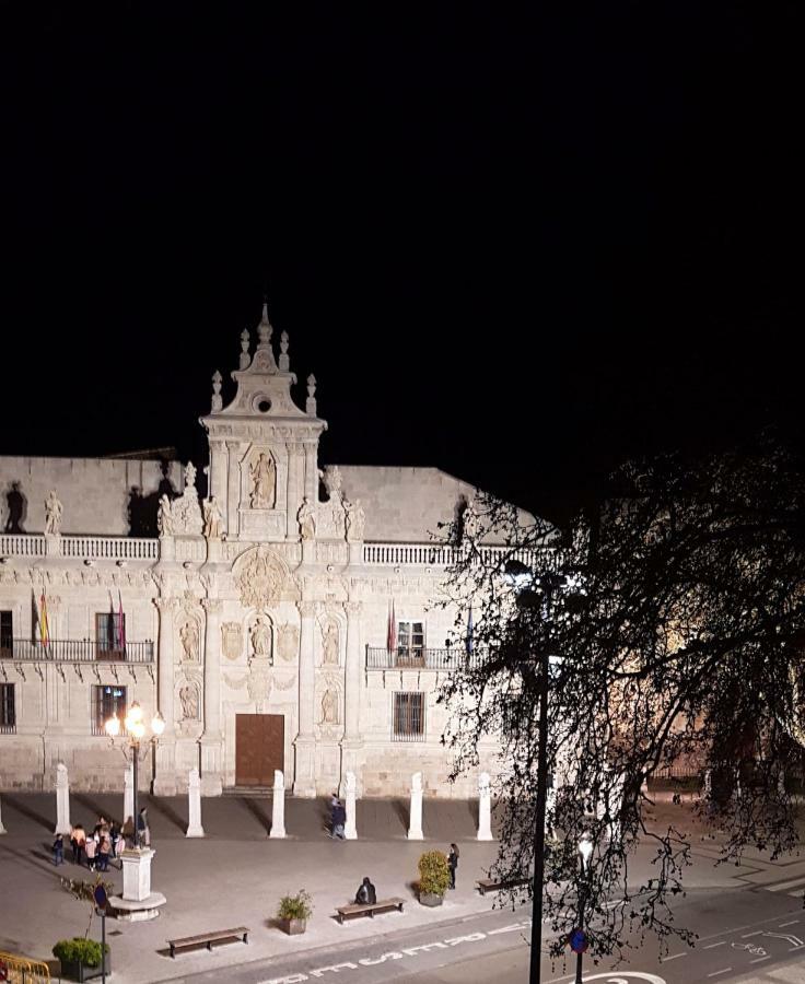 Universidad 4 Valladolid Exterior photo